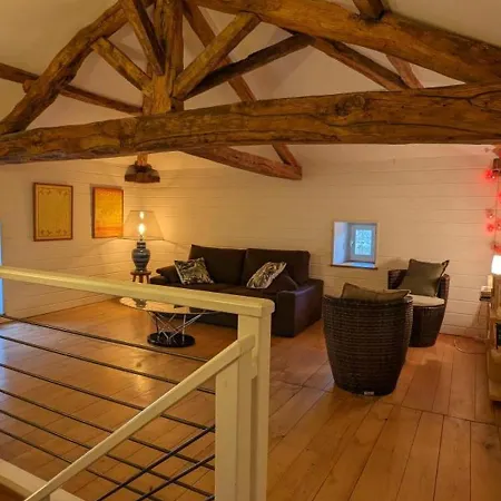 Authentique Avec Cheminee, Terrasse Et Wifi En Charente - Fr-1-653-119 بيت للعطل Rivieres (Charente)