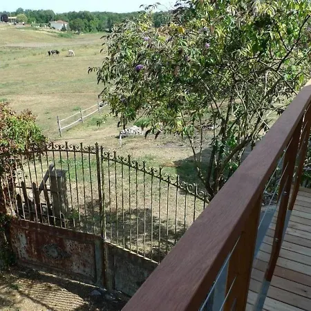 Authentique Avec Cheminee, Terrasse Et Wifi En Charente - Fr-1-653-119 * Rivieres (Charente)