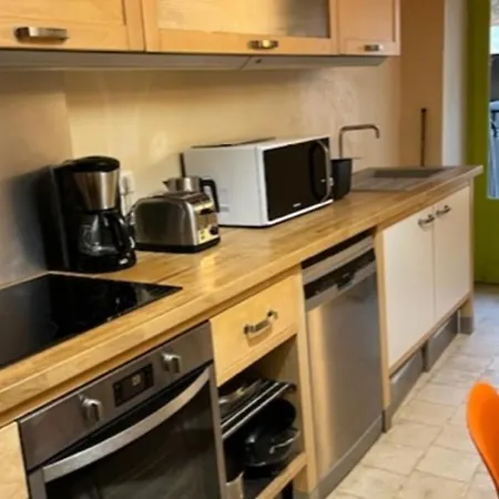 Authentique Avec Cheminee, Terrasse Et Wifi En Charente - Fr-1-653-119 *